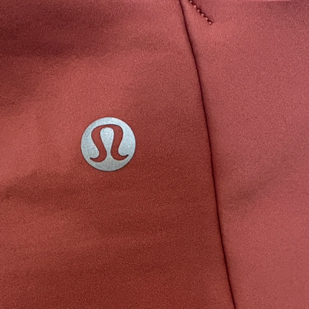 Lululemon Athletica Women's Bra in Dusty Rose - Picture 2 of 5